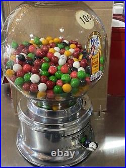10 CENT GUMBALL MACHINE Vintage, Ford Gum with Glass Globe FAST FREE SHPPING