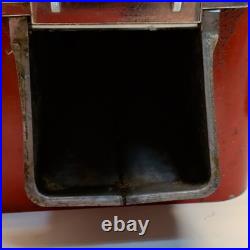 10¢ Candy/peanut Vending Machine Red Metal Base Clear plastic top vintage works