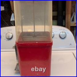 10¢ Candy/peanut Vending Machine Red Metal Base Clear plastic top vintage works