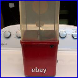 10¢ Candy/peanut Vending Machine Red Metal Base Clear plastic top vintage works
