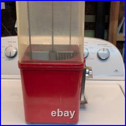 10¢ Candy/peanut Vending Machine Red Metal Base Clear plastic top vintage works