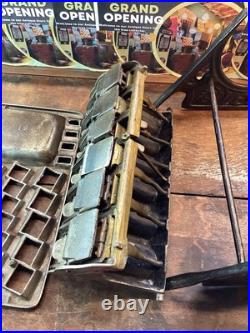 1890 Staats Money Changer Cohoes NY Coin Change Machine original finish Vintage