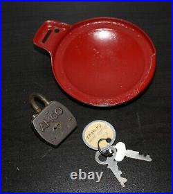 1920's Vintage Advance #11 Big Mouth Peanut Penny Vendor Machine AMCO Padlock