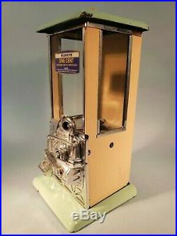 1923 Vintage Antique Green & Tan Penny Master Gumball Peanut Vending Machine