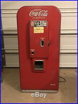 1950s Vintage Vendo Coca-Cola machine still works
