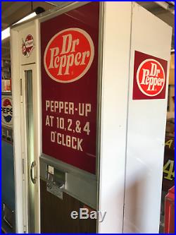 1971 VENDO Dr. Pepper machine Vintage great shape