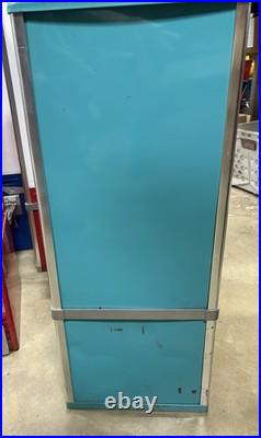 $1.25 Vends VINTAGE Northwestern Sticker Pokemon Sports Card Vending Machine