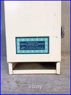 5 Cent Vintage 70's TAMPAX Vending Machine Dispenser Works Hospital Specialty Co
