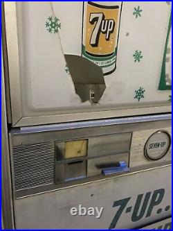 Antique 1960s 7-Up Vending Machine Soda Pop Retro Coin Vintage Deco Drink Pop