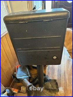 Ashland Vintage Three Section Vending Dispenser