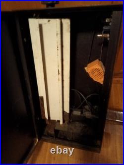 BIC Vintage Lighter Vending Machine Dispenser 1980s/1990s