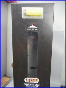 BIC Vintage Lighter Vending Machine Dispenser 1980s/1990s w extras