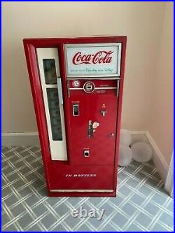 COCA COLA (Coke) Vintage Vending Machine Model CS-64E