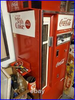 Cavalier 80e Vintage Coke Machine