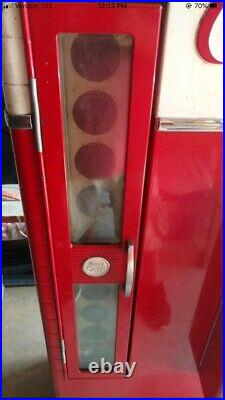 Coca Cola Machine Vintage Original Paint Job and Excellent Condition