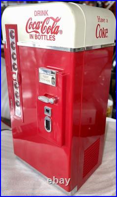 Coca-Cola Vending Machine Miniature with Moving Gimmick Vintage Rare