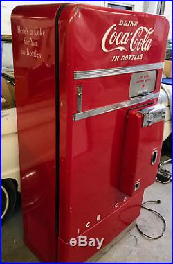 Coca-Cola Vintage Coke Machine 1953 Vendo 53