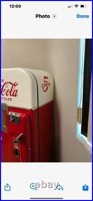 Coca-Cola Vintage Vending Machine Vendo V-39 5-cent Coin