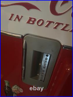 Coca-Cola Vintage Vending Machine Vendo V-39 5-cent Coin