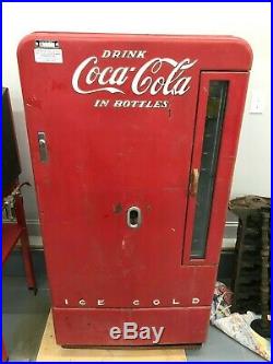 Coca Cola Vintage vendo 110C or 6 case vertical 4/50 Vintage Coca-Cola Machine