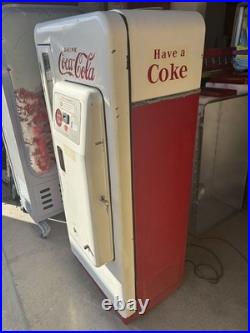 Coke machine vintage