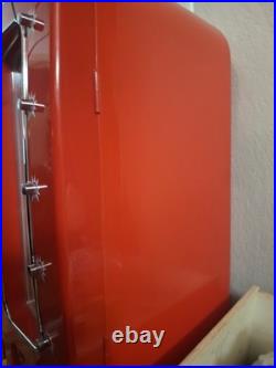 Frigidaire Retro 10 Can Soda Vending Machine Mini Fridge Beverage Cooler Red