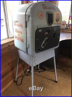 Incredible Vintage Pepsi Machine VMC 27 Soda Vending