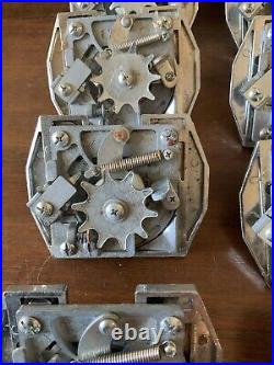 Lot Of 10 Vintage Turn Knob Vending machine Coin Mech Mechanism Gumball Candy