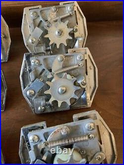 Lot Of 10 Vintage Turn Knob Vending machine Coin Mech Mechanism Gumball Candy