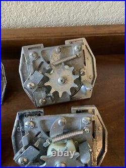 Lot Of 10 Vintage Turn Knob Vending machine Coin Mech Mechanism Gumball Candy