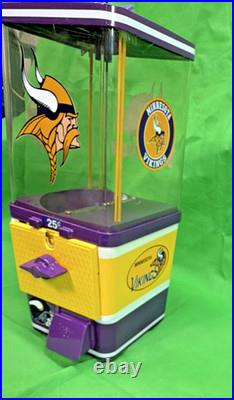 Minnesota Vikings Komet Vintage Candy Vending Machine 25 Cent with Key