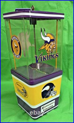 Minnesota Vikings Komet Vintage Candy Vending Machine 25 Cent with Key