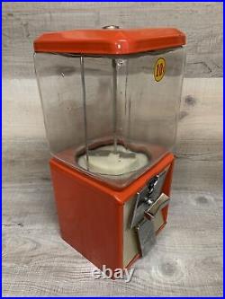 NORTHWESTERN GUMBALL MACHINE 10 Cent Coin Op #D55701 Red Vintage Vending