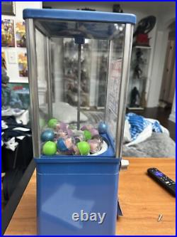 Oak Vista Vending Machine Vintage with Key Gumball Baseball Photo Buttons