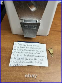 Oak Vista Vending Machine Vintage with Key Gumball Elvis Presley Rings