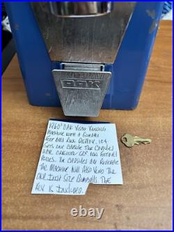Oak Vista Vending Machine Vintage with Key Gumball NFL Football Rings