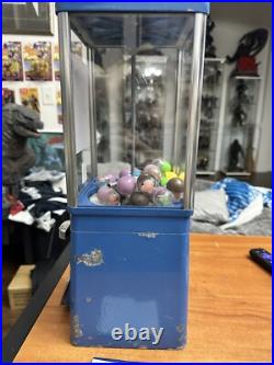 Oak Vista Vending Machine Vintage with Key Gumball NFL Football Rings