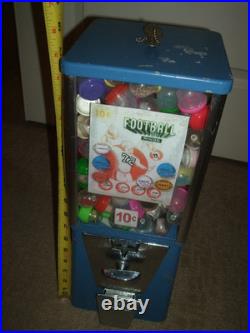Oak Vista Vending Machine Vintage with Key Gumball NFL Football Rings filled