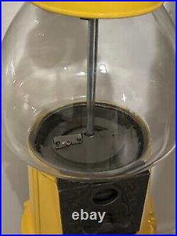 Orginal Vintage Gumball Machine Yellow With Cast Iron Black Stand Works Taiwan