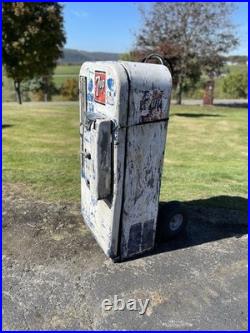 Original Embossed 7 Up Vendo 81 Soda Machine Classic Vintage 44 Vmc