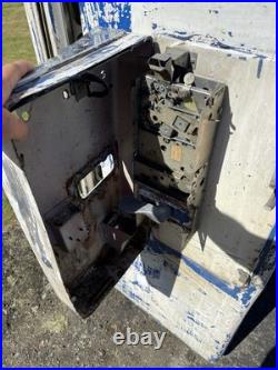 Original Embossed 7 Up Vendo 81 Soda Machine Classic Vintage 44 Vmc