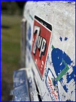 Original Embossed 7 Up Vendo 81 Soda Machine Classic Vintage 44 Vmc