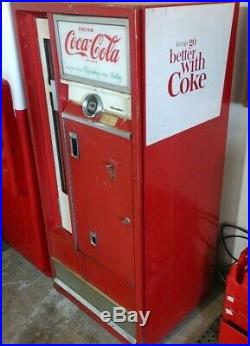 Original Vintage Cavalier CSS-64FS Coca-Cola Machine. Coke
