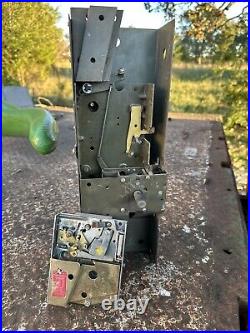 Original Vintage V81 D Coin Mech Vendo VMC Vendorlator 81 Soda Machine Look