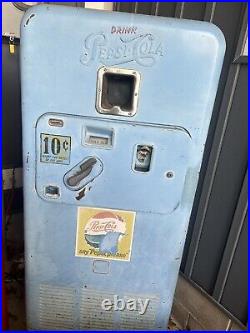 PEPSI MACHINE VMC 33 VINTAGE All Original/RUNS AND COOLS RARE FIND GREAT SHAPE