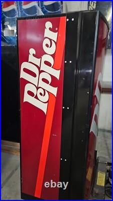 RARE VINTAGE Dr Pepper Dixie Narco 368 Soda Vending Machine 8 Select Cans & H20