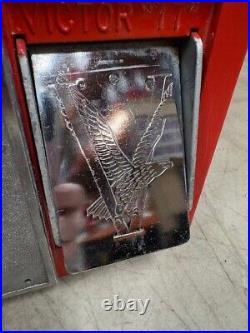 RARE Vintage MLB Baseball Caps Vending Machine with Hats Cap Keychains in Capsules