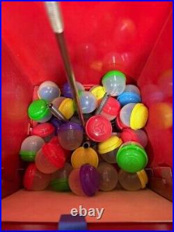 RARE Vintage MLB Baseball Caps Vending Machine with Hats Cap Keychains in Capsules