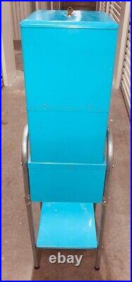 Rare 1970's Hockey Vending Machine 25¢ Capsule Vintage NHL Gumball Crests Skates