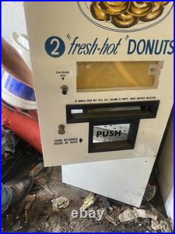 Rare Vintage Hot Donut Vending Machines Working Pair Original Keys